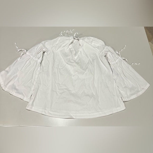 Loft Women's White Bell Sleeve Top size L - Picture 2 of 6